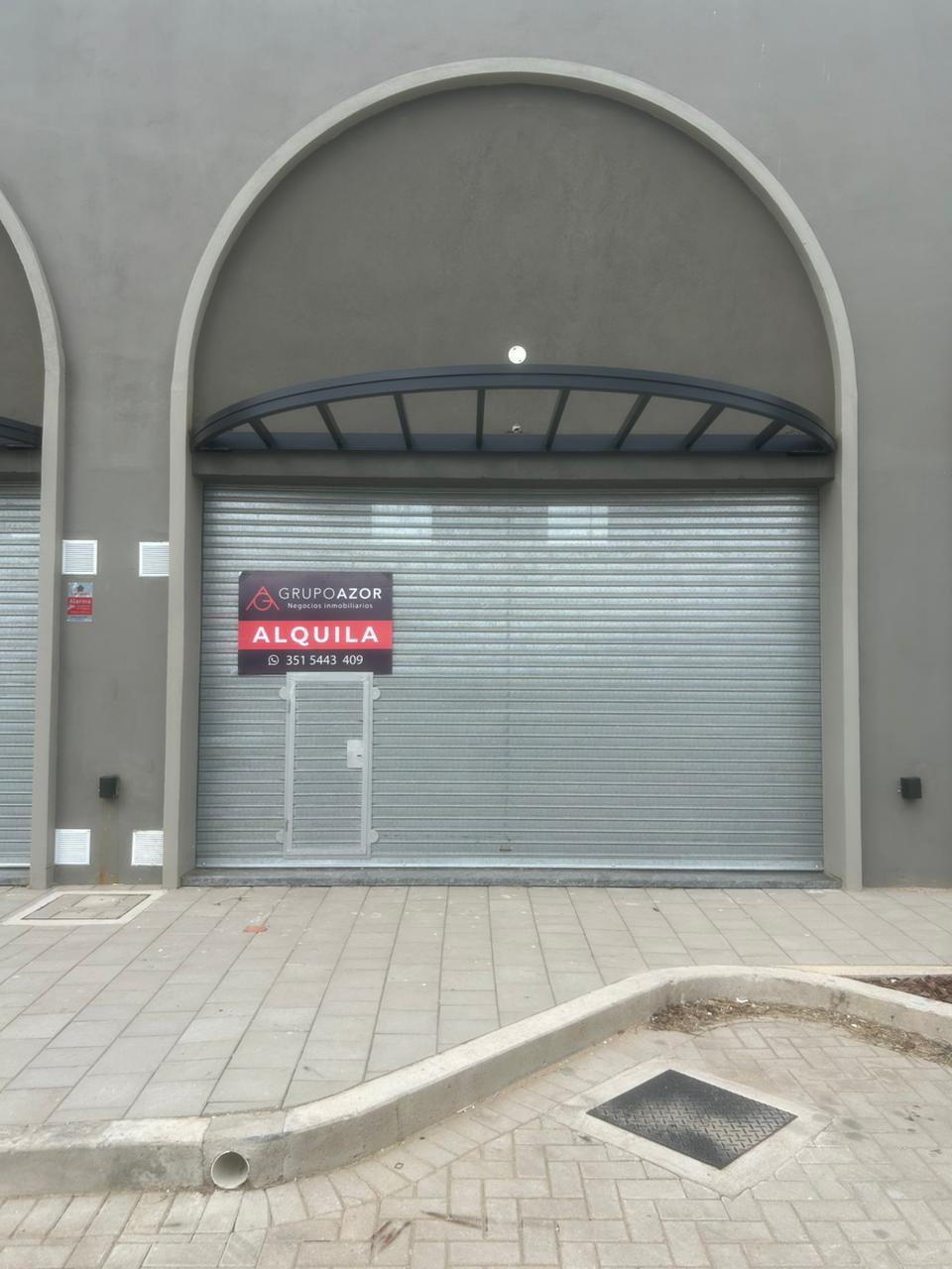 ARCOS PLAZA - LOCAL EN ALQUILER CON SUB-SUELO