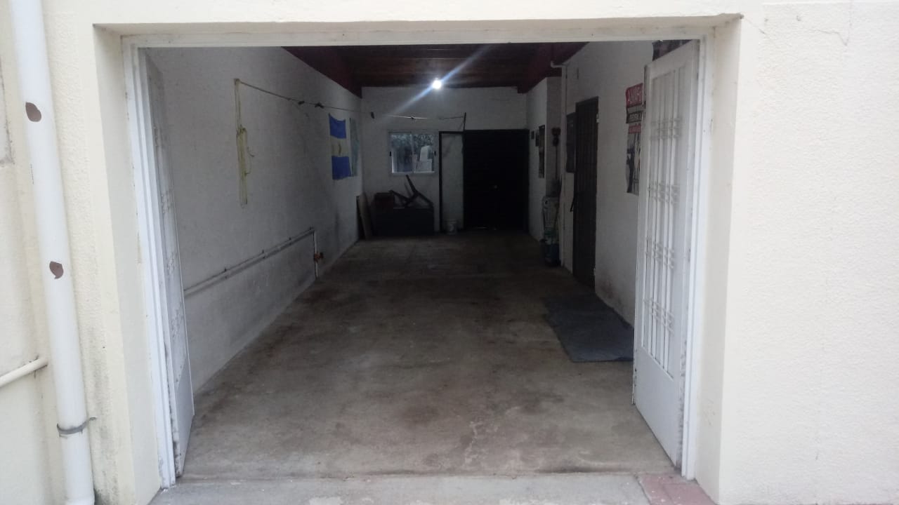 VENDO CASA EN BARRIO LOMITAS DE ORO