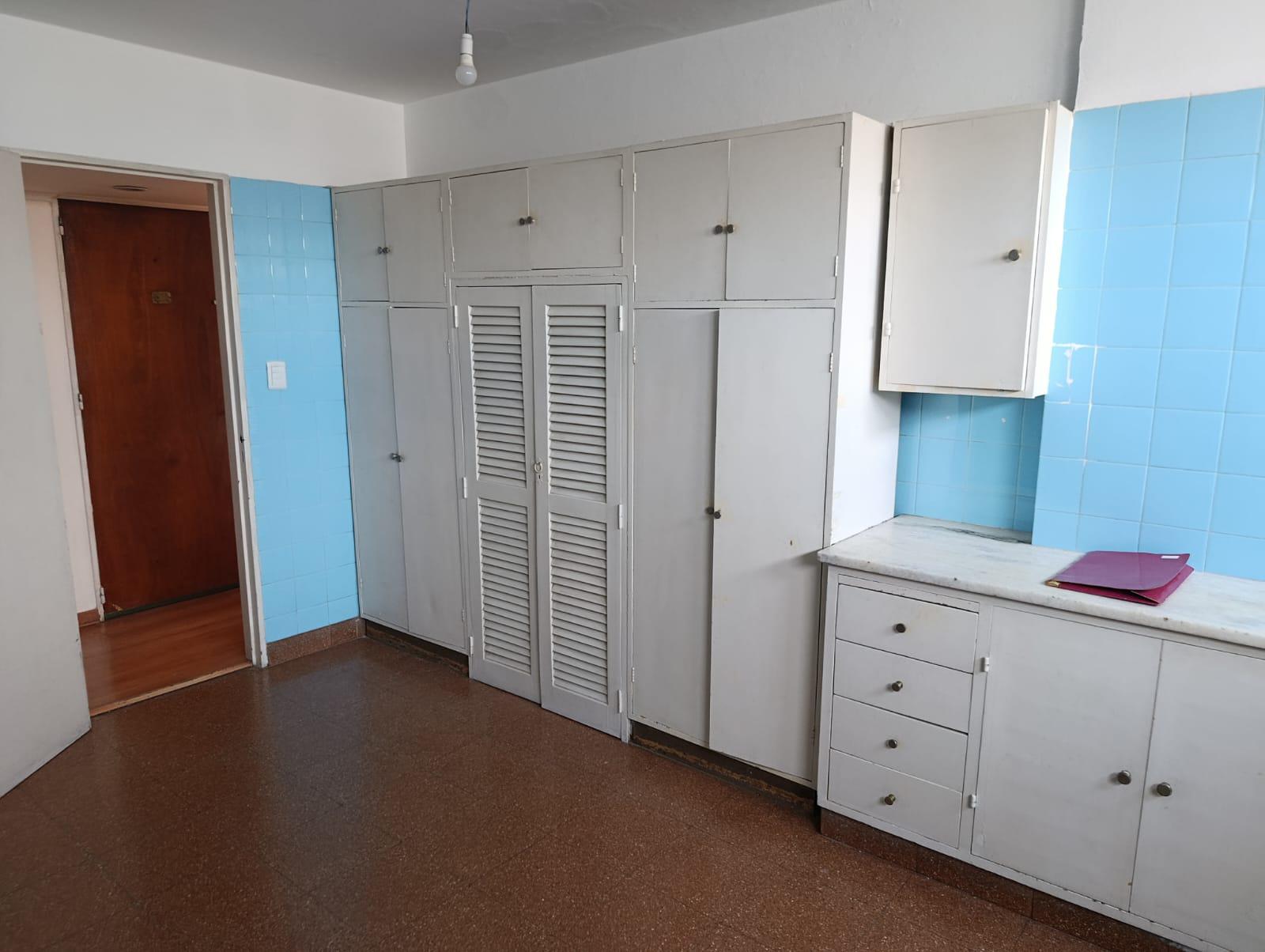 DEPTO COLON 377. 3 DOR 2 BÑOS $800.000