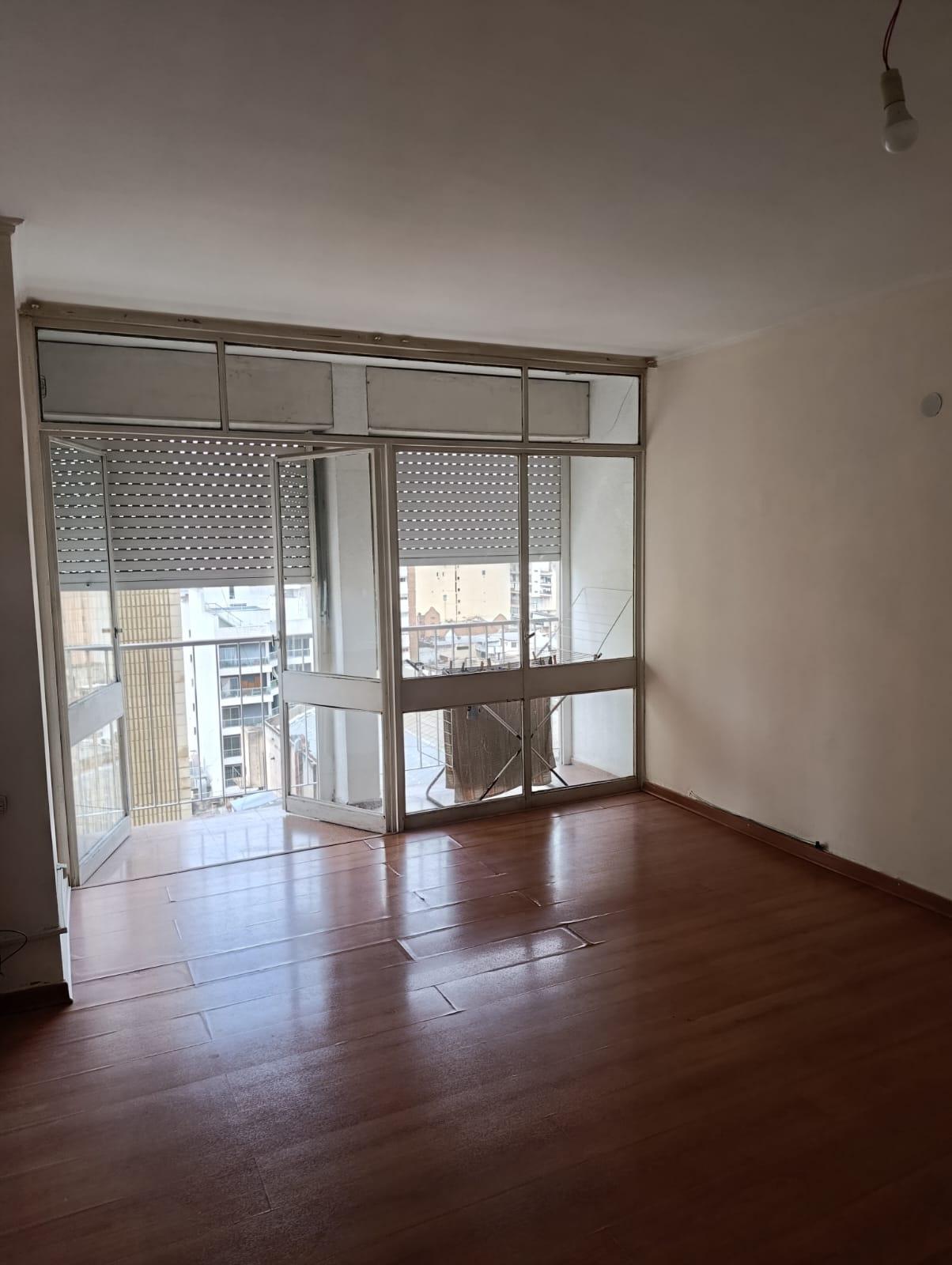DEPTO COLON 377. 3 DOR 2 BÑOS $800.000