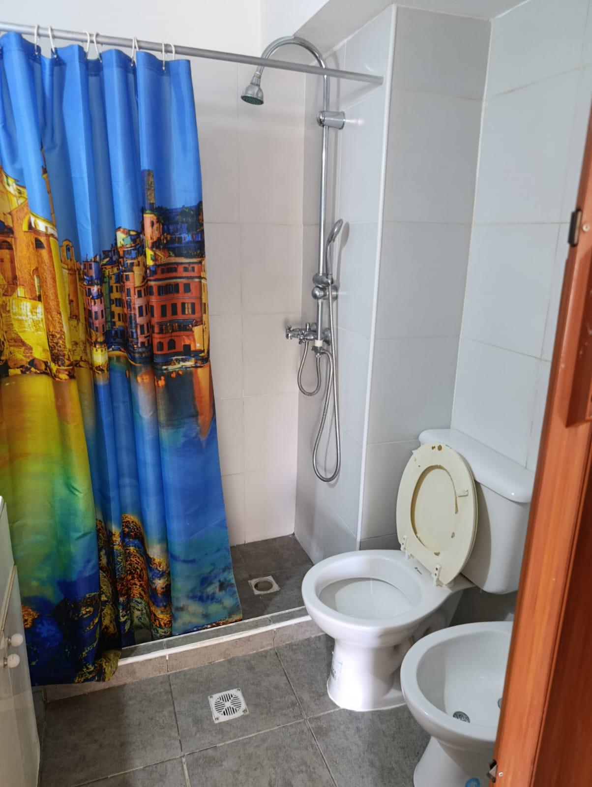 DEPTO COLON 377. 3 DOR 2 BÑOS $800.000