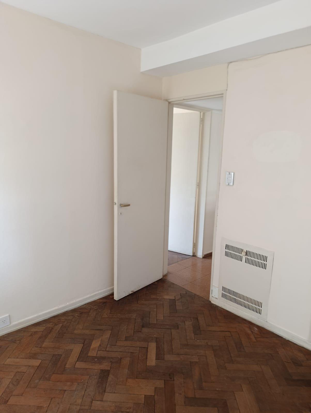 DEPTO COLON 377. 3 DOR 2 BÑOS $800.000