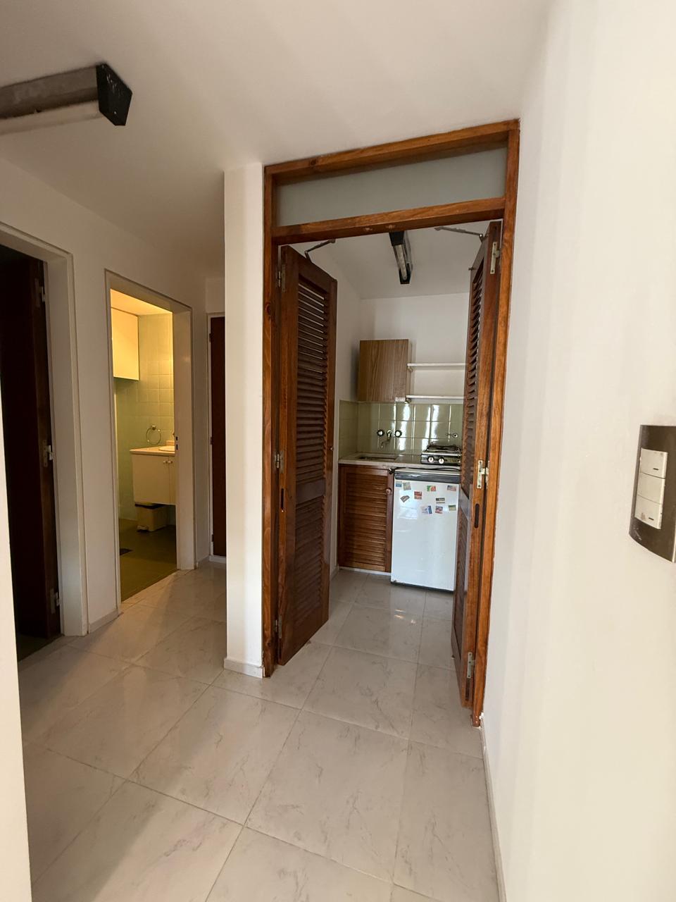 Oficina lista para trabajar  en General Paz - Rubros varios - Excelente zona