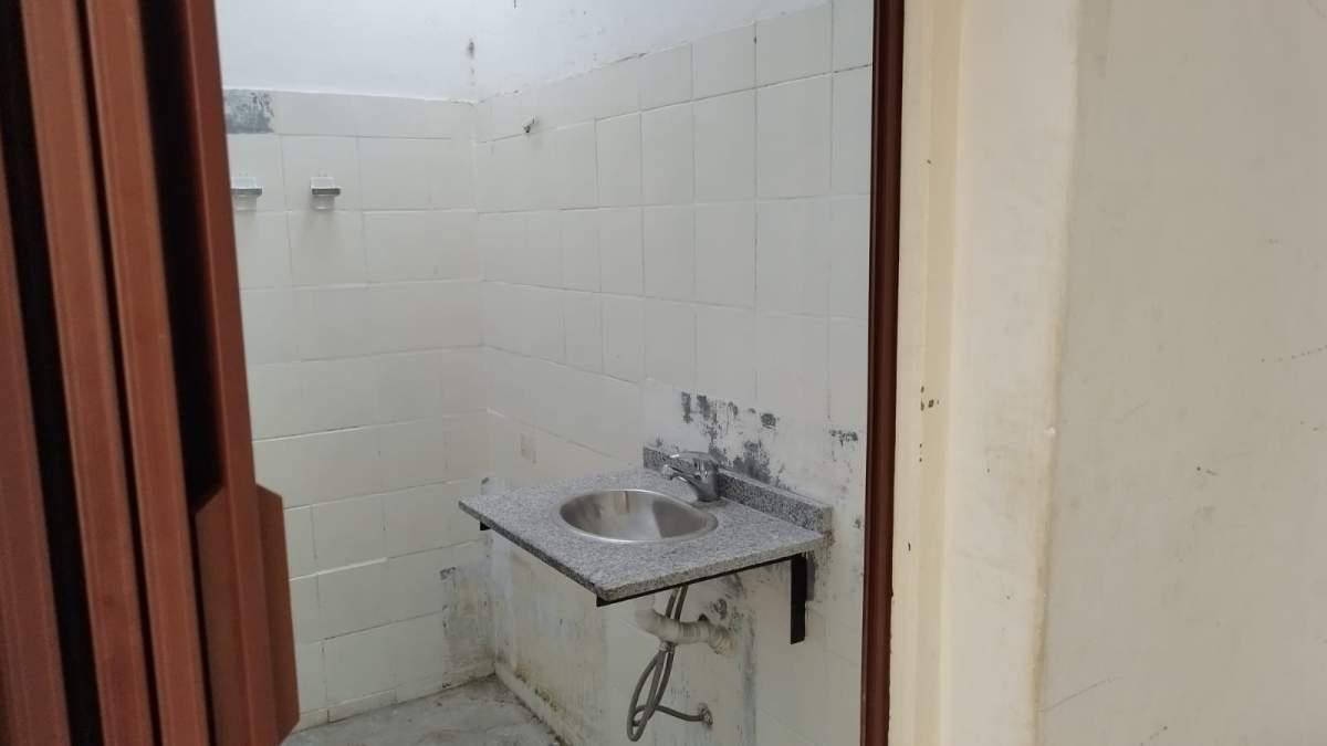 Casa-  Destino Comercial - B General Bustos