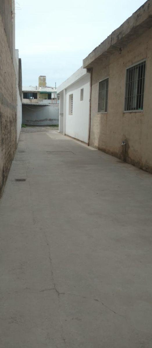 Alquilo cochera. Barrio Empalme.