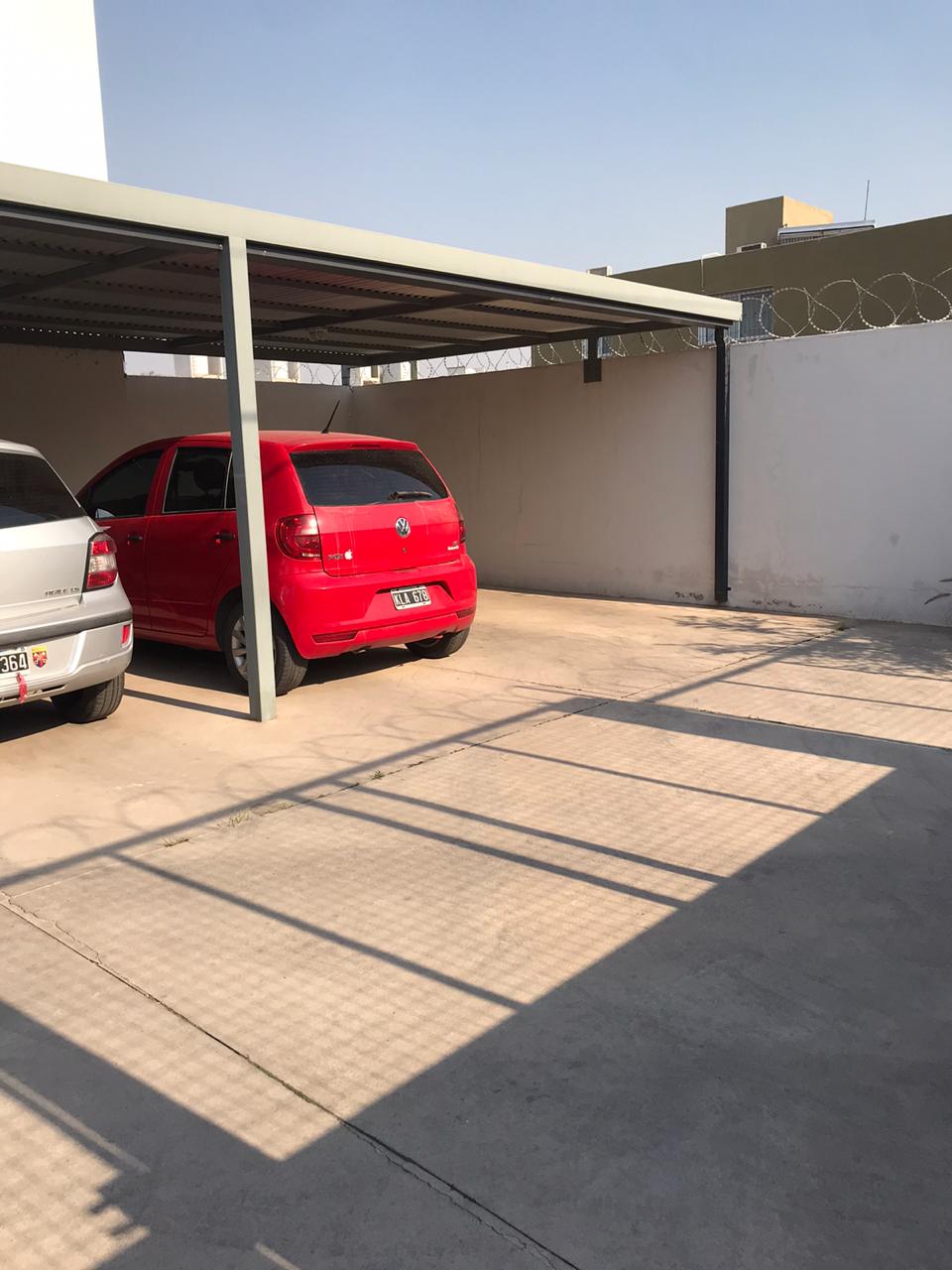 ALQUILER DUPLEX 2 DORM  CON COCHERA - LOMAS DEL SUQUIA NO SE ACEPTAN MASCOTAS