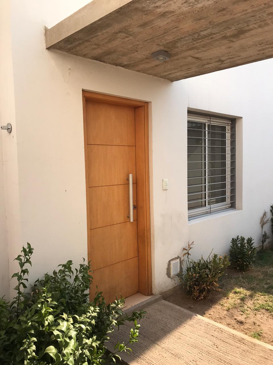ALQUILER DUPLEX 2 DORM  CON COCHERA - LOMAS DEL SUQUIA NO SE ACEPTAN MASCOTAS