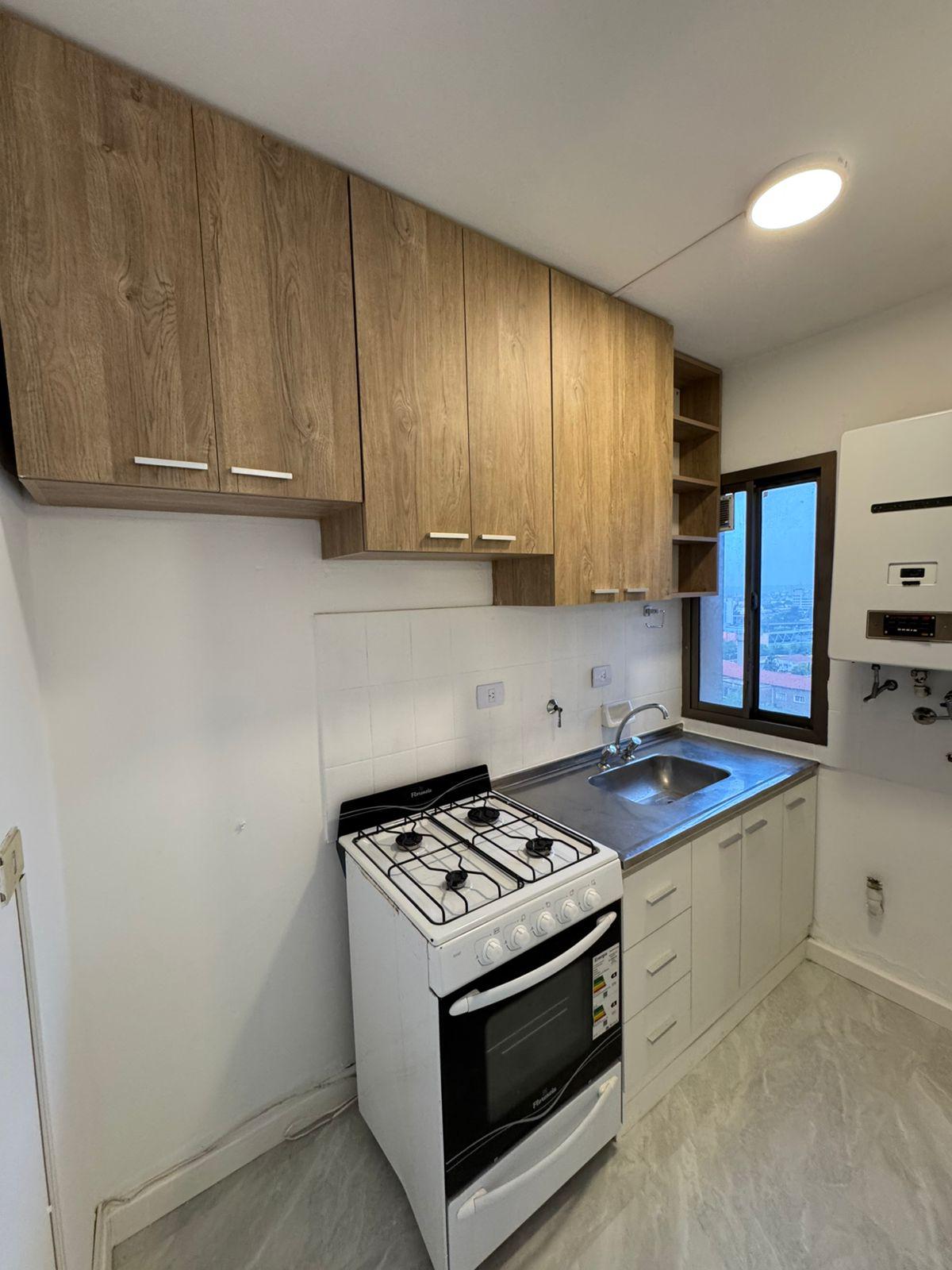 Excelente oportunidad en VENTA. Nueva Córdoba  Piso 10 con balcón