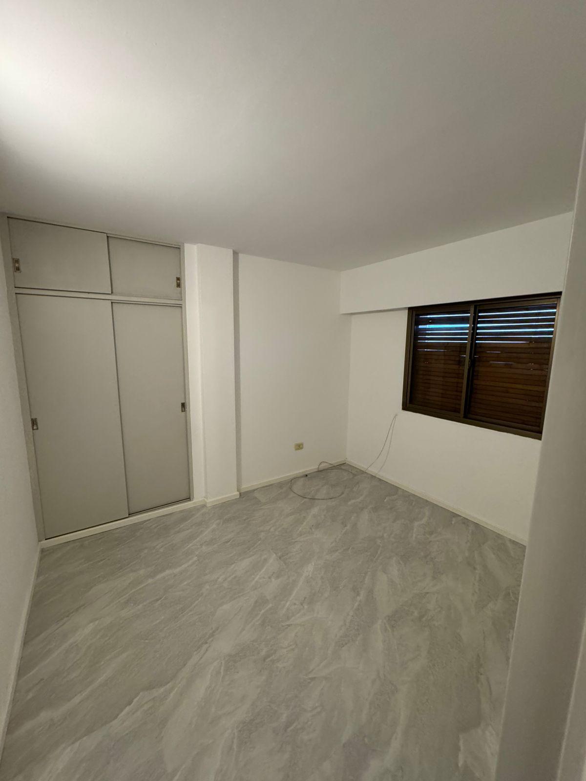 Excelente oportunidad en VENTA. Nueva Córdoba  Piso 10 con balcón