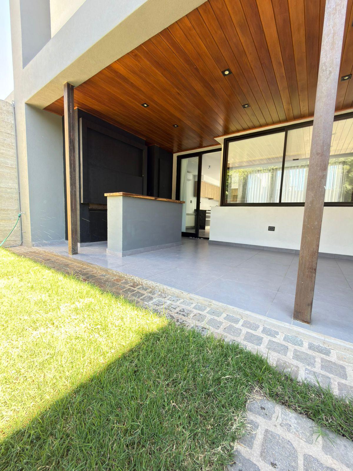 DUPLEX EN VENTA CAÑUELAS CHICO