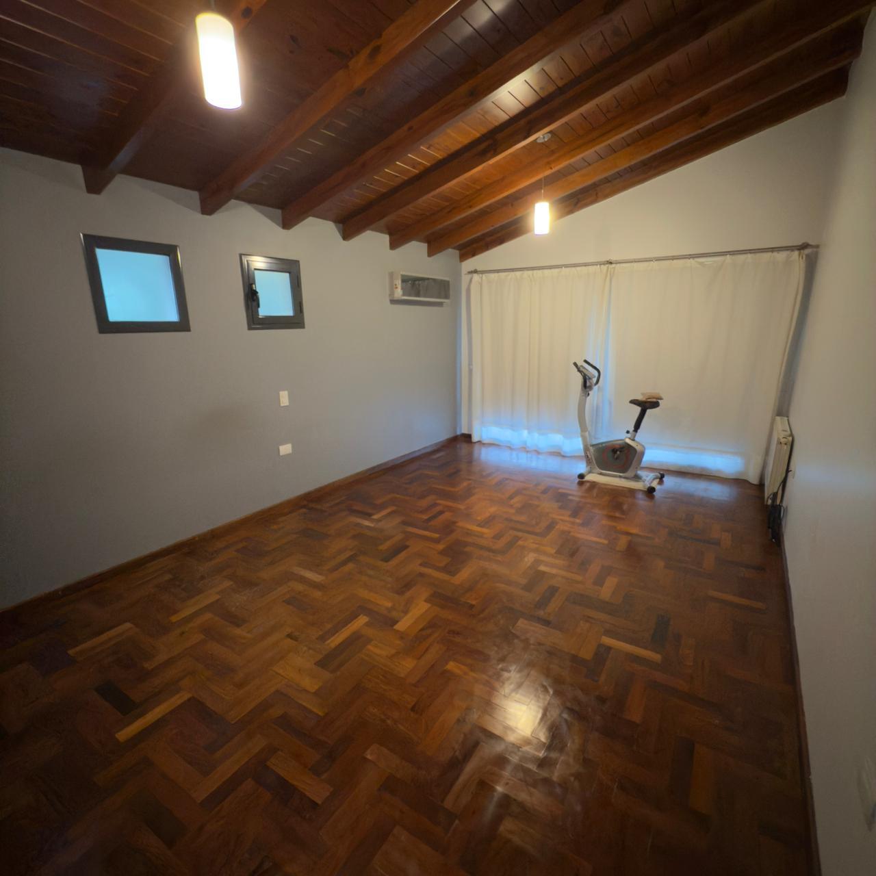 CINCO LOMAS - CASA EN VENTA