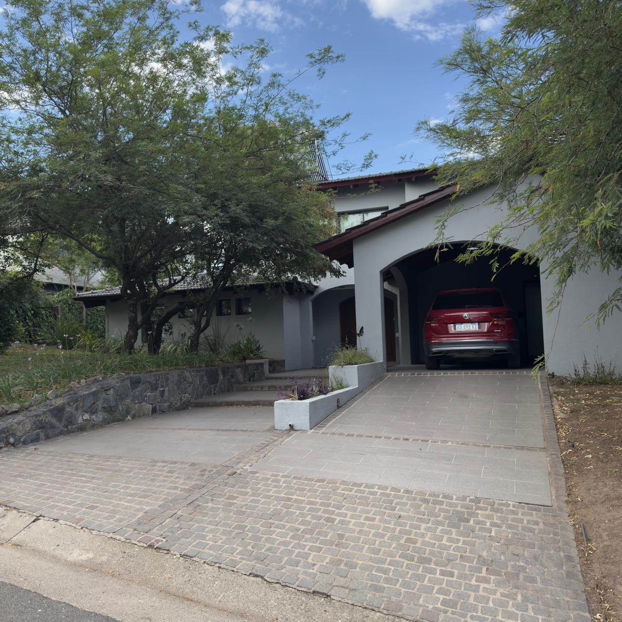 CINCO LOMAS - CASA EN VENTA