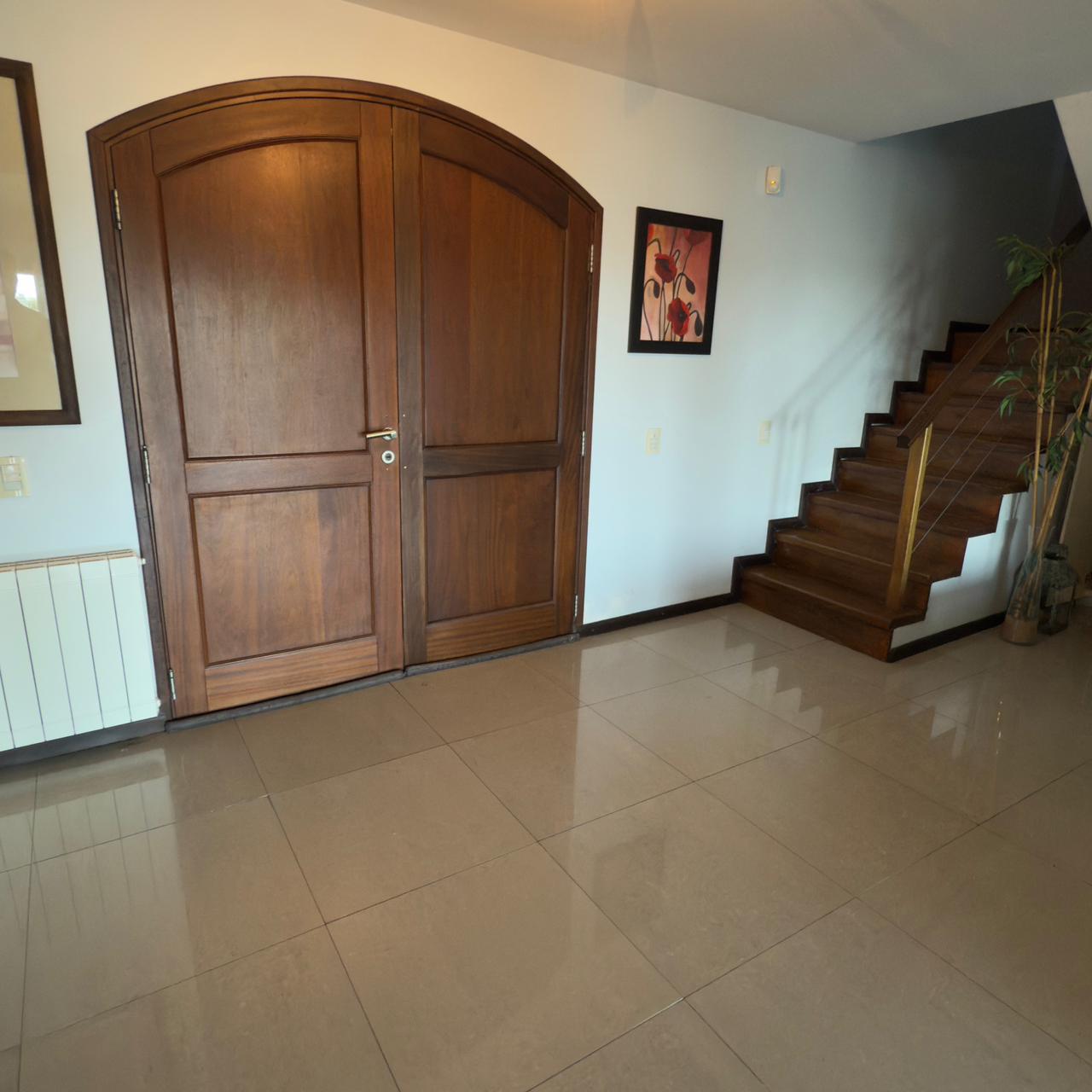 CINCO LOMAS - CASA EN VENTA