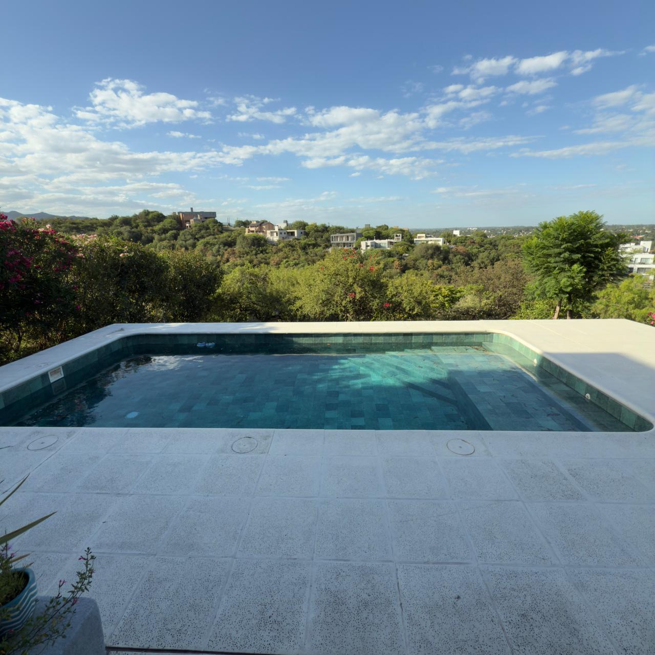 CINCO LOMAS - CASA EN VENTA