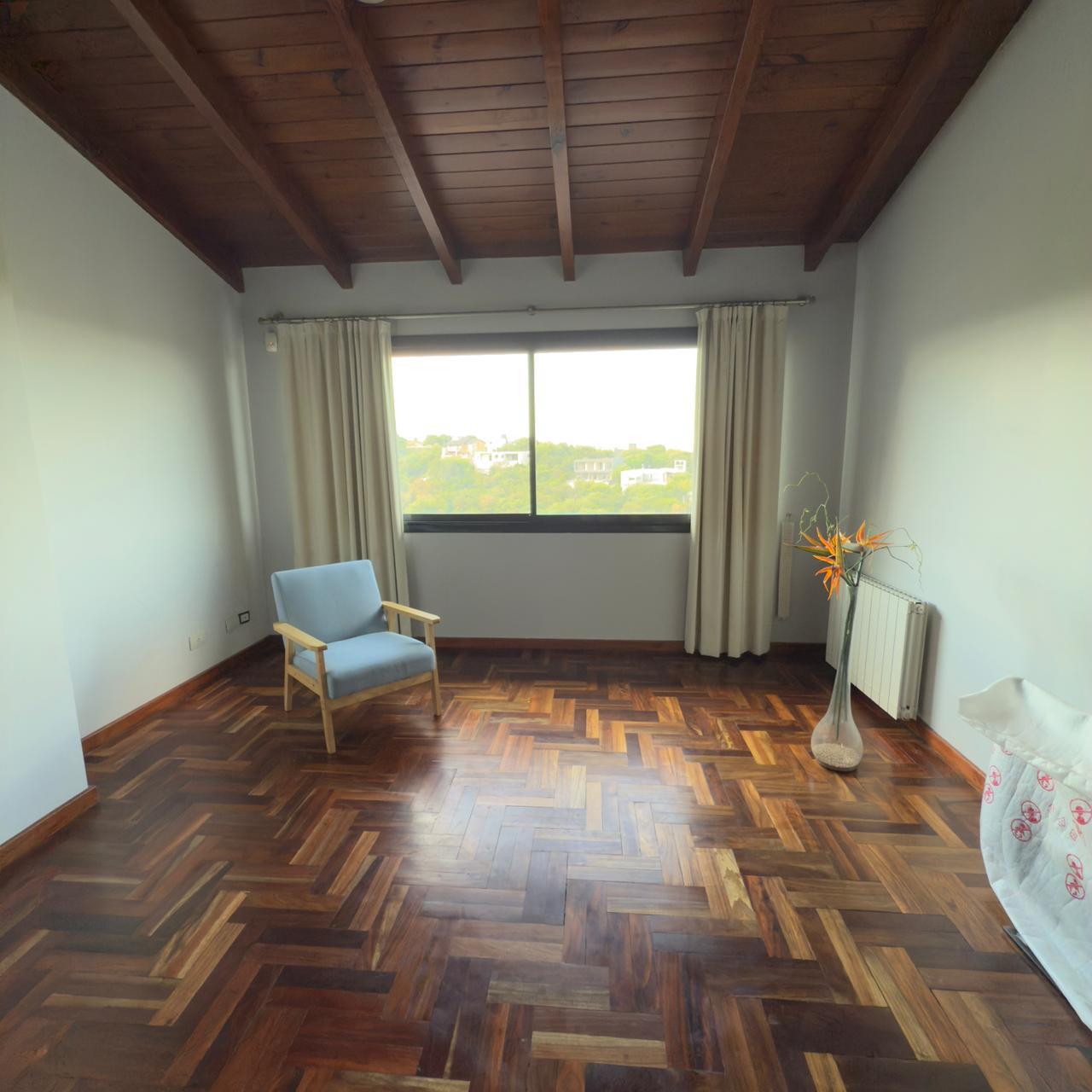 CINCO LOMAS - CASA EN VENTA