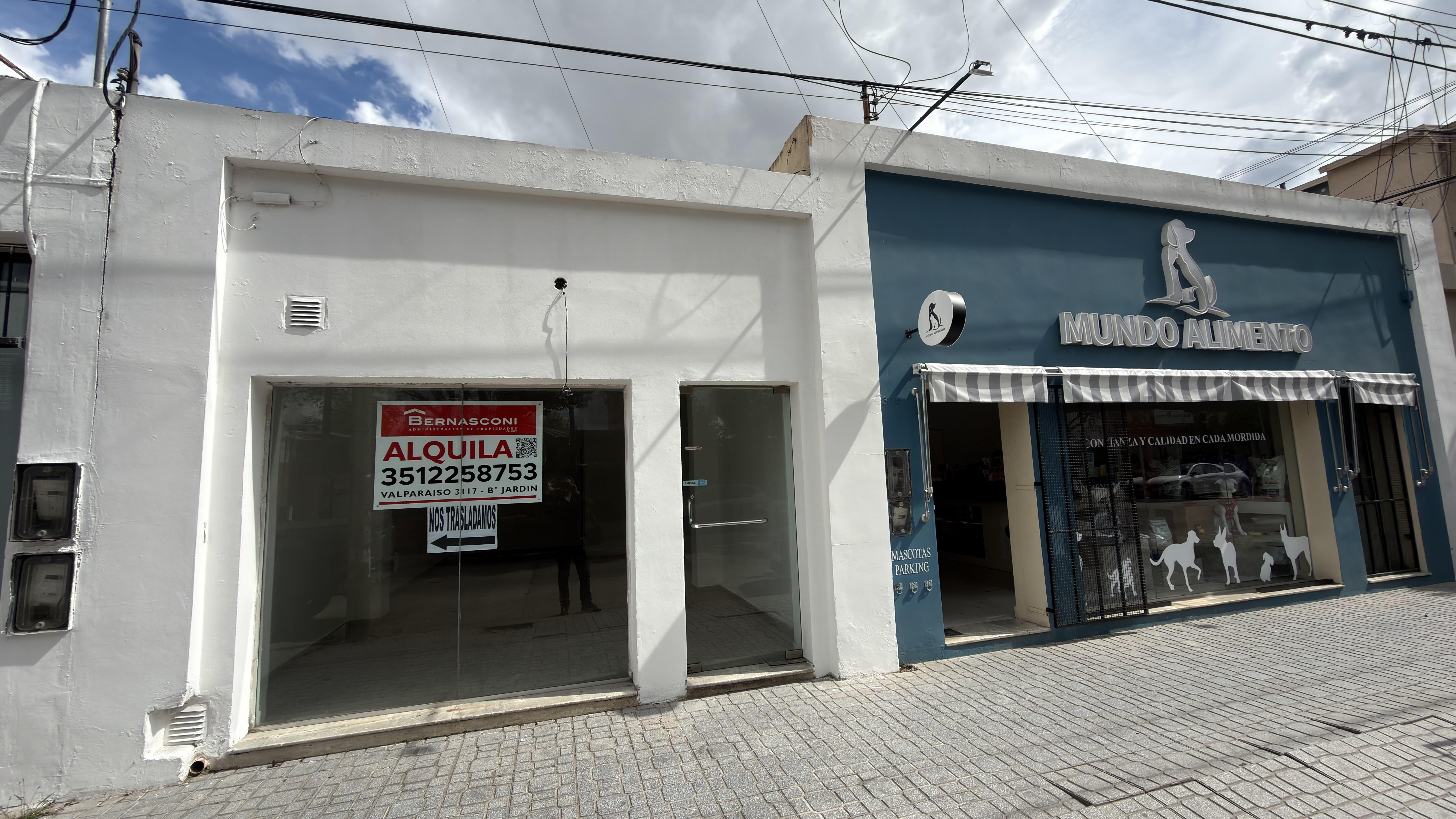 Local comercial en alquiler sobre Av. Valparaíso