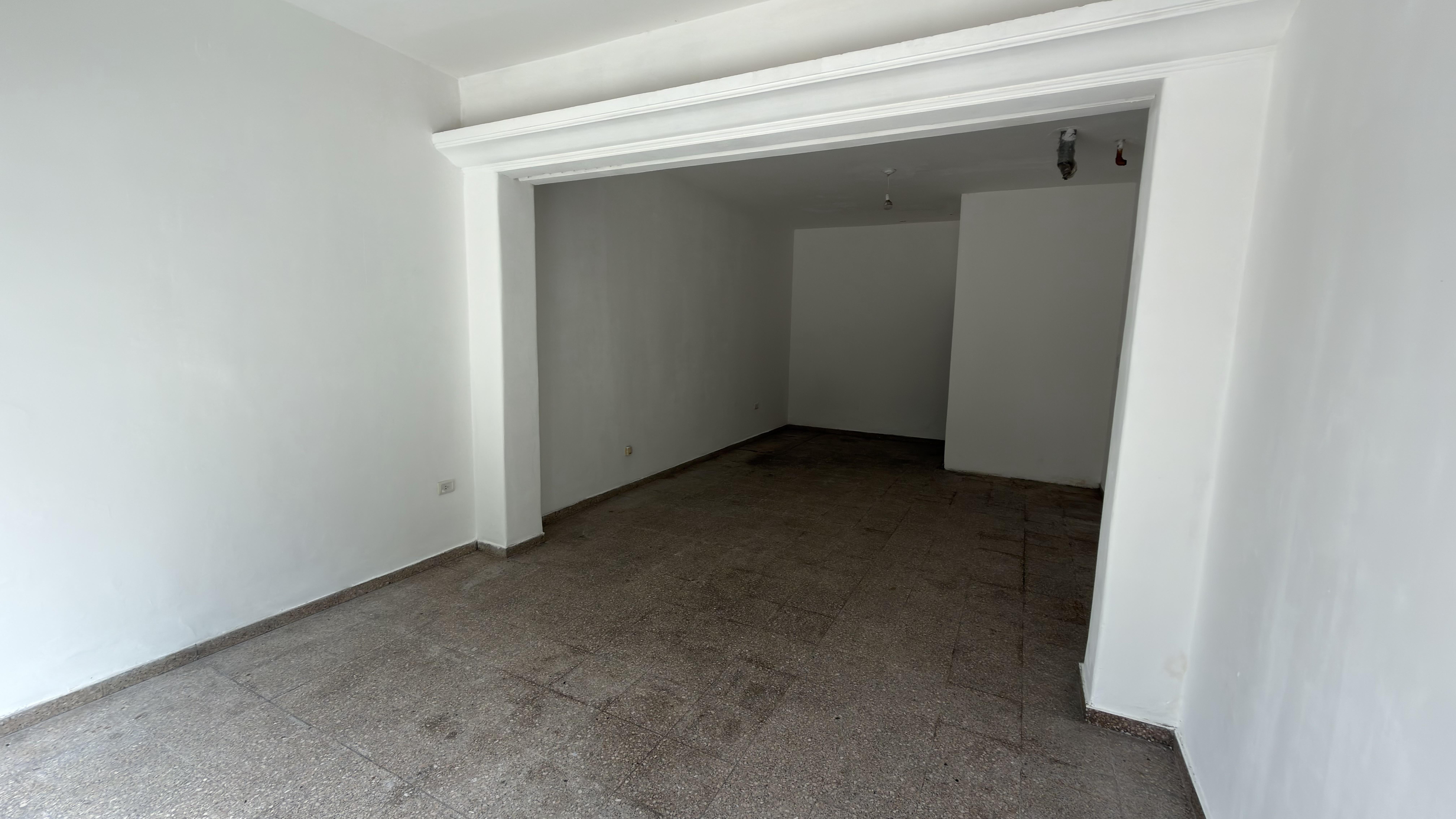 Local comercial en alquiler sobre Av. Valparaíso