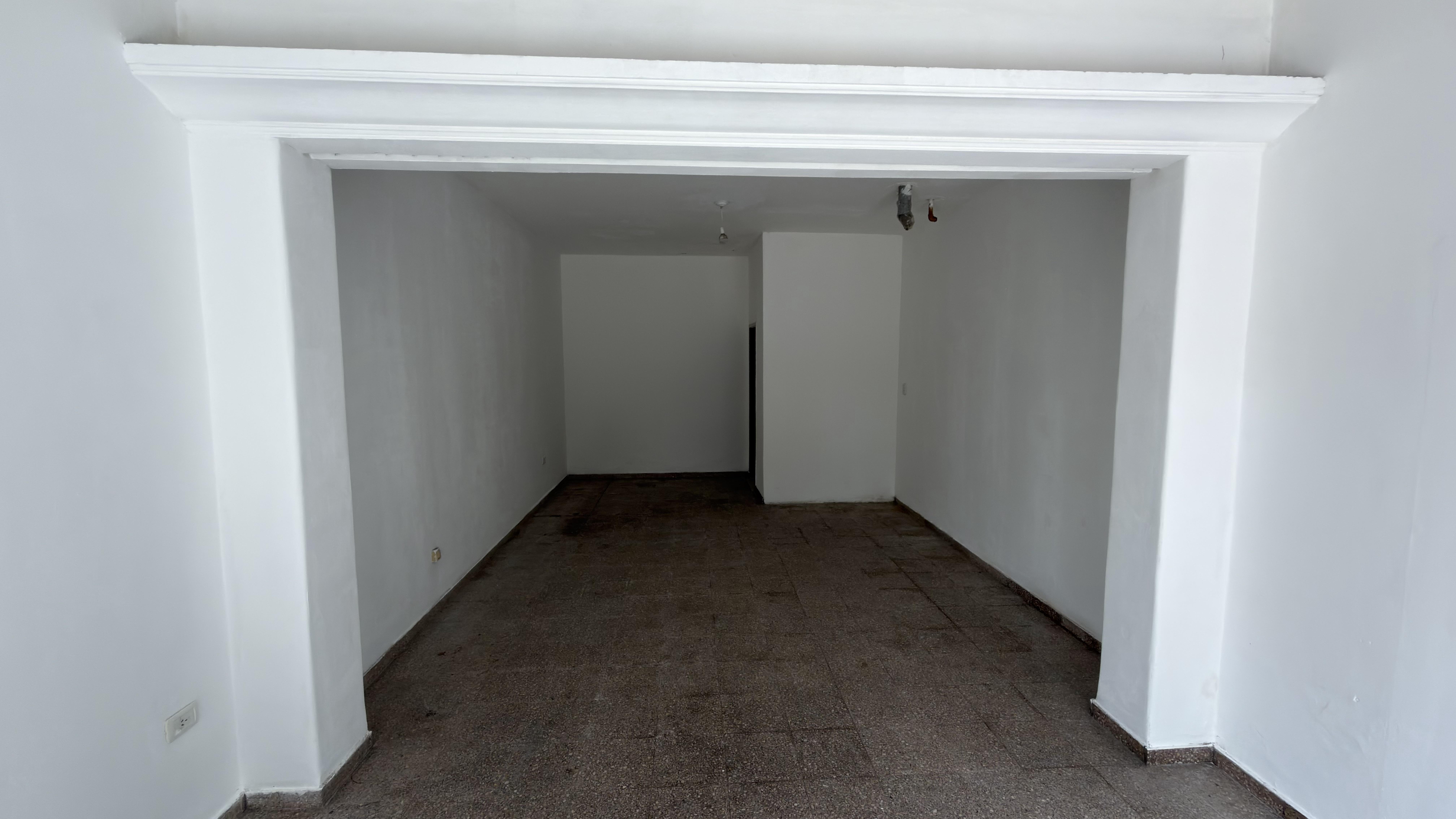 Local comercial en alquiler sobre Av. Valparaíso