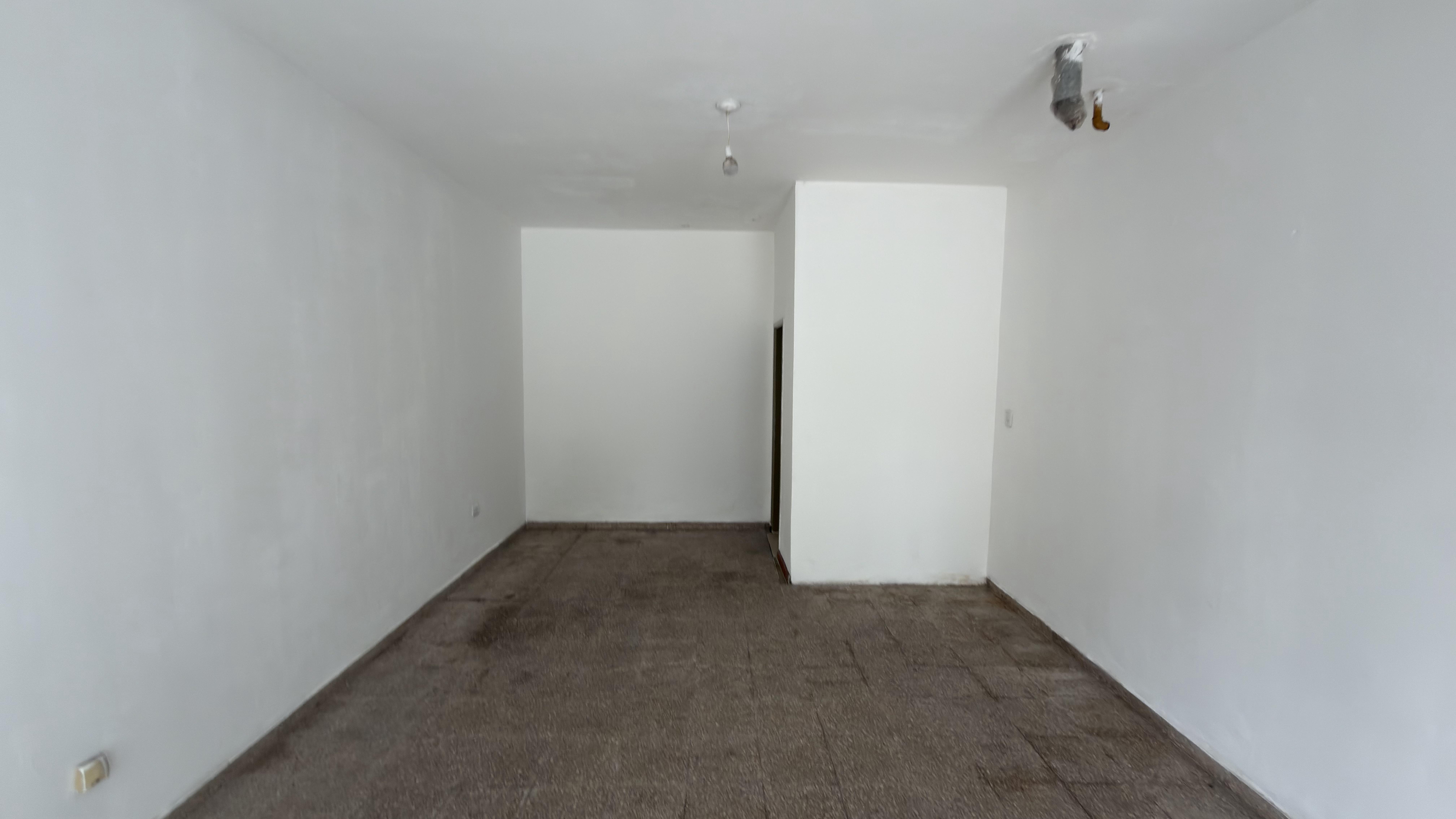 Local comercial en alquiler sobre Av. Valparaíso