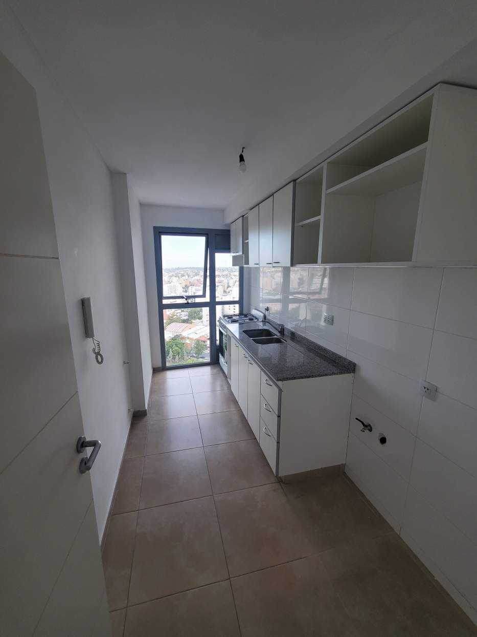 ALQUILER DE EXCELENTE DEPARTAMENTO DE CATEGORIA CON VISTA UNICA!!!
