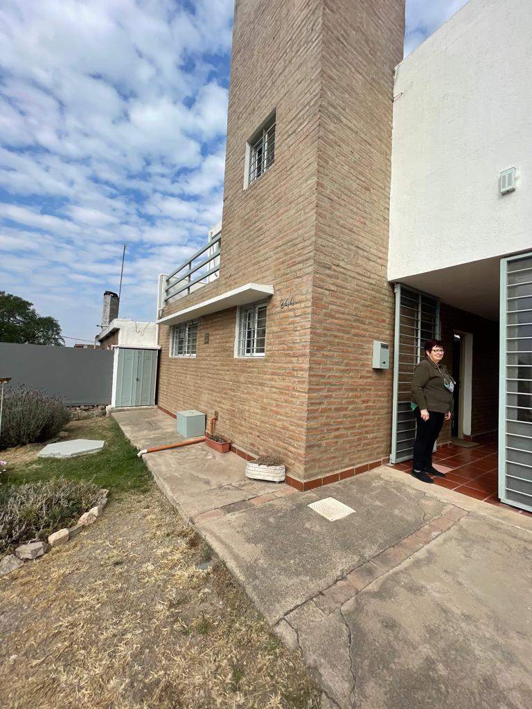 VENTA DE HERMOSA CASA 2 DORM. EN SALSIPUEDES, CÓRDOBA.