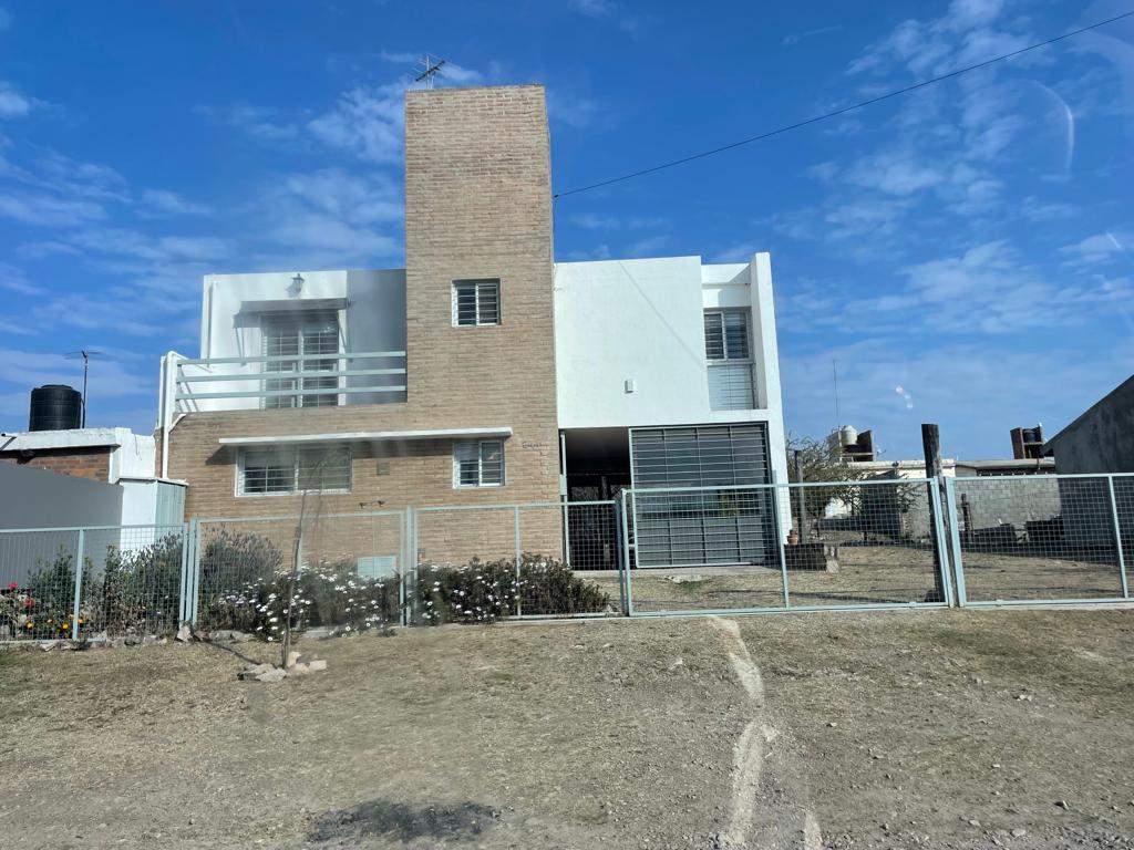 VENTA DE HERMOSA CASA 2 DORM. EN SALSIPUEDES, CÓRDOBA.