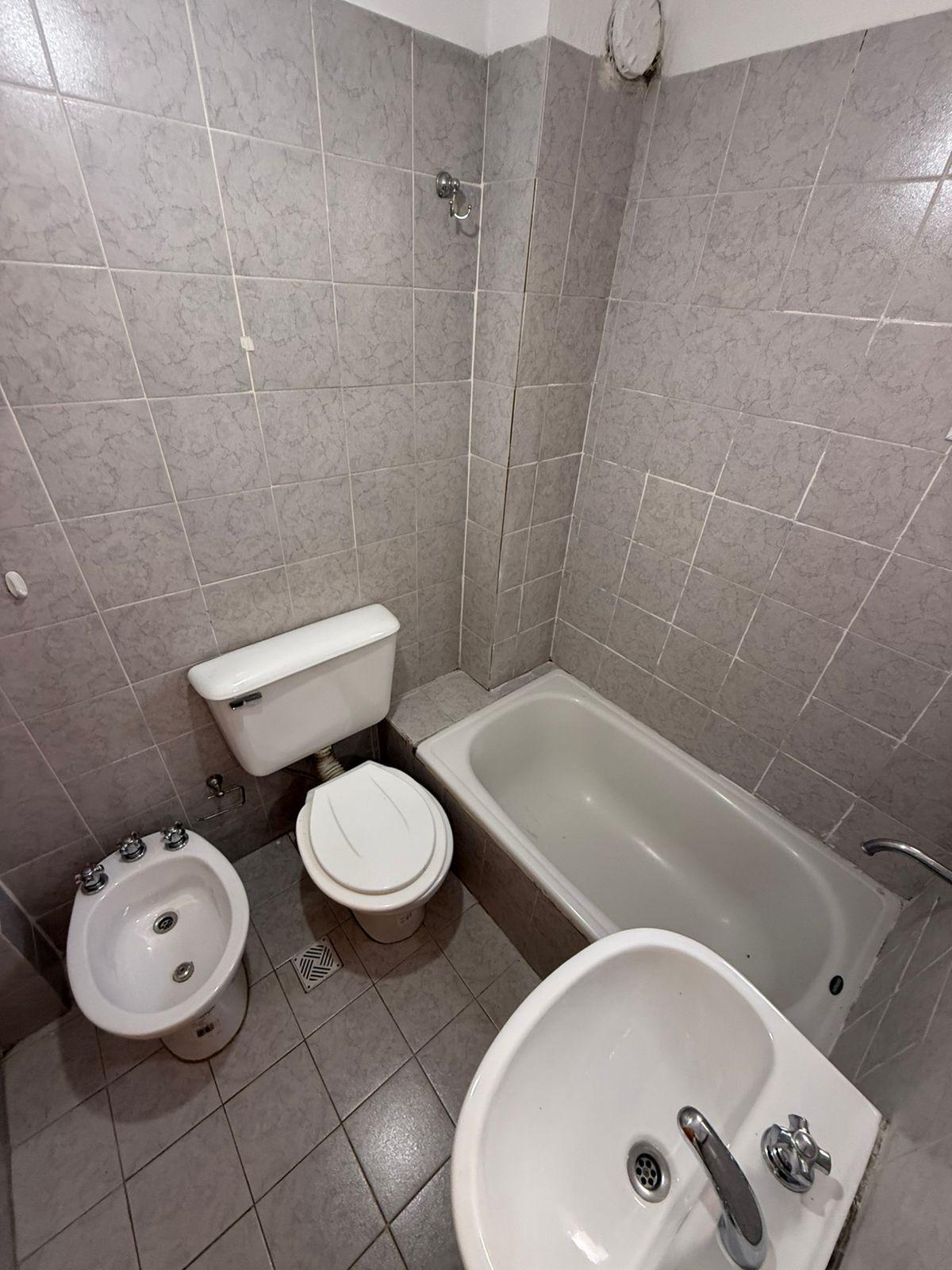 ALQUILER DPTO 1 DORM SIN BALCON - A TRES CUADRAS DE PLAZA ESPAÑA