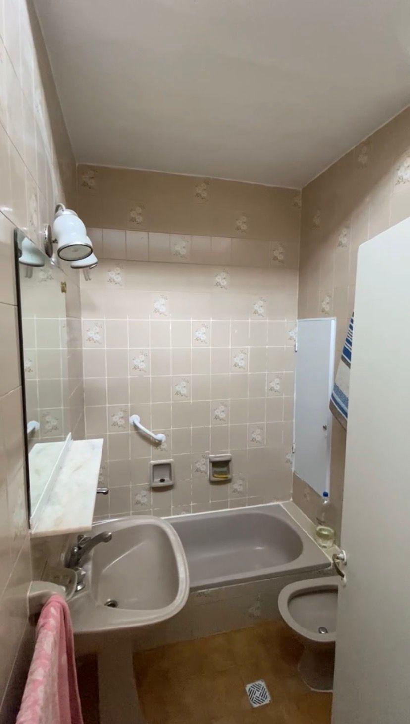 Vende casa de 3 dormitorios en barrio los Naranjos
