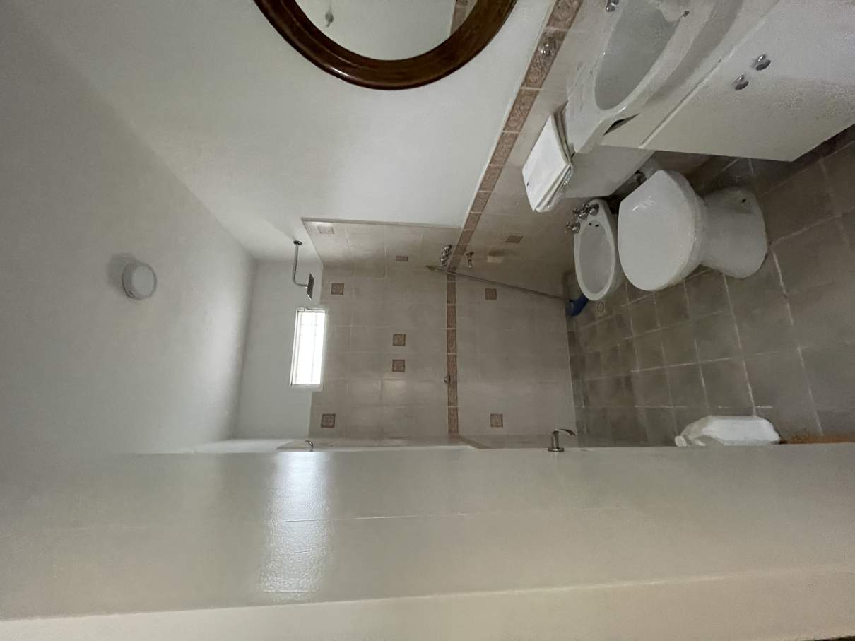 Venta De Casa 2 Dormitorios, Y Amplio Jardín En B° Solares De Ensenada, San Antonio De Arredondo, Vi