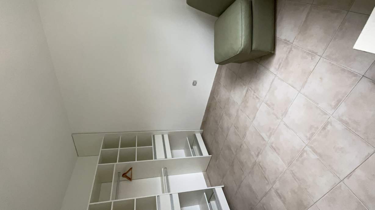 Venta De Casa 2 Dormitorios, Y Amplio Jardín En B° Solares De Ensenada, San Antonio De Arredondo, Vi