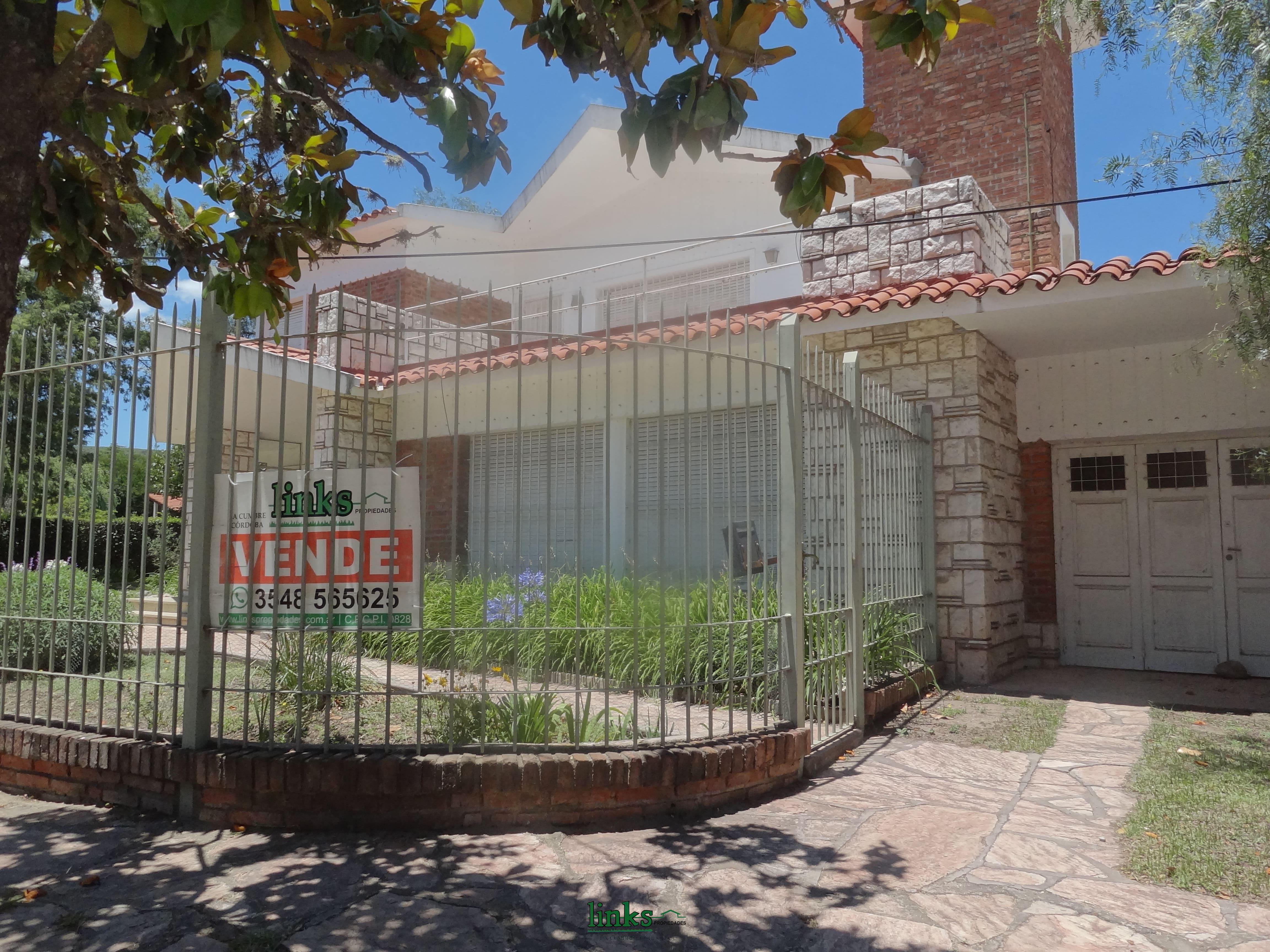 VENTA DE CASA EN BELGRANO ESQUINA BOUCHERVILLE