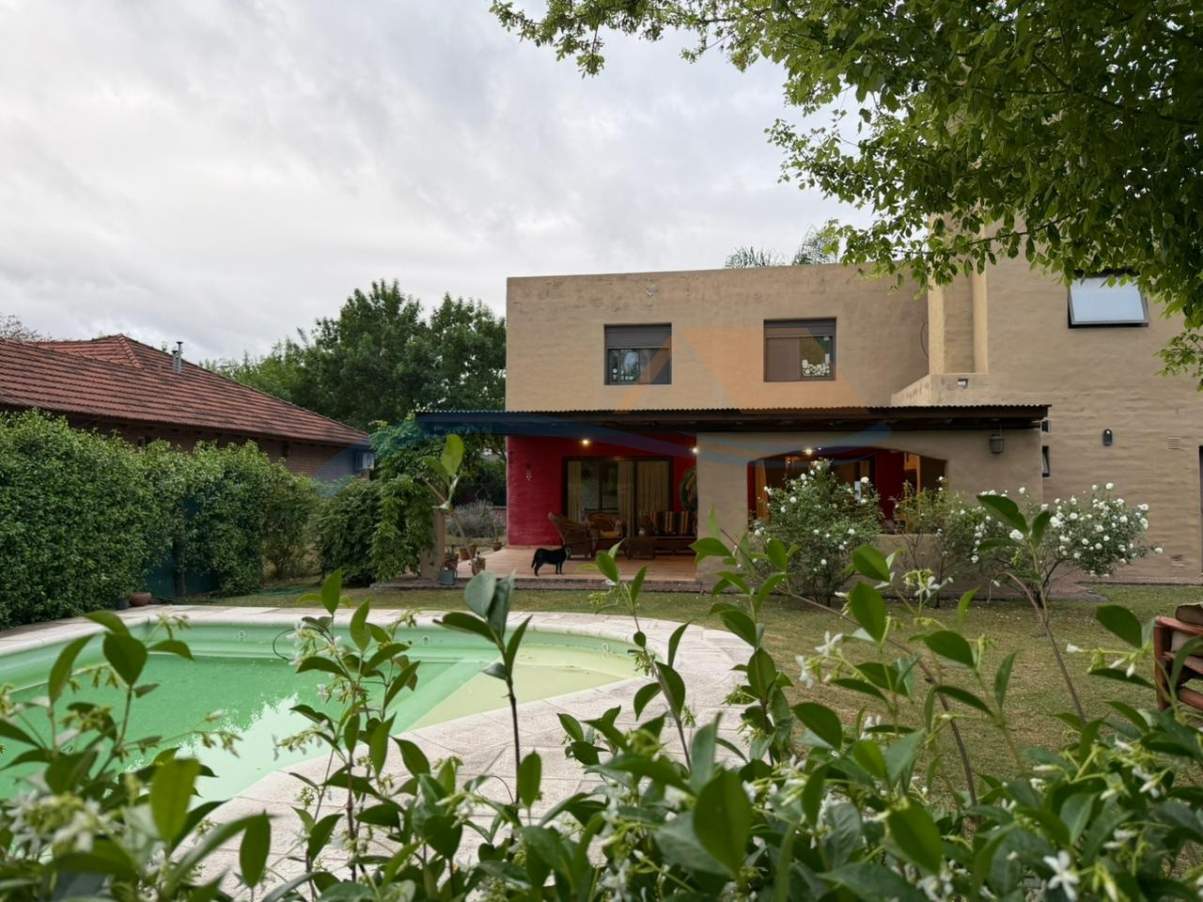 VALLE ESCONDIDO LOS CIELOS CASA EN VENTA