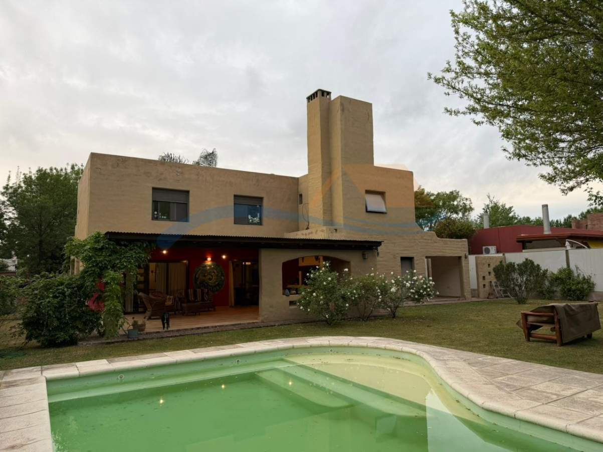 VALLE ESCONDIDO LOS CIELOS CASA EN VENTA