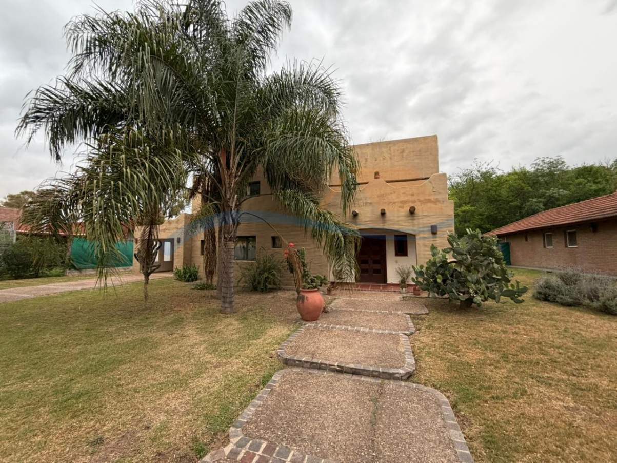 VALLE ESCONDIDO LOS CIELOS CASA EN VENTA