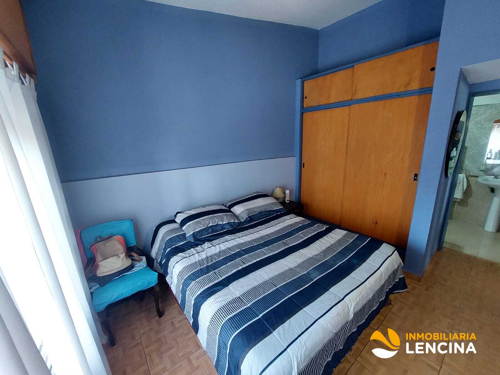 CASA TIPO PH EN VENTA 3 DORMITORIOS - BARRIO LAS MALVINAS.