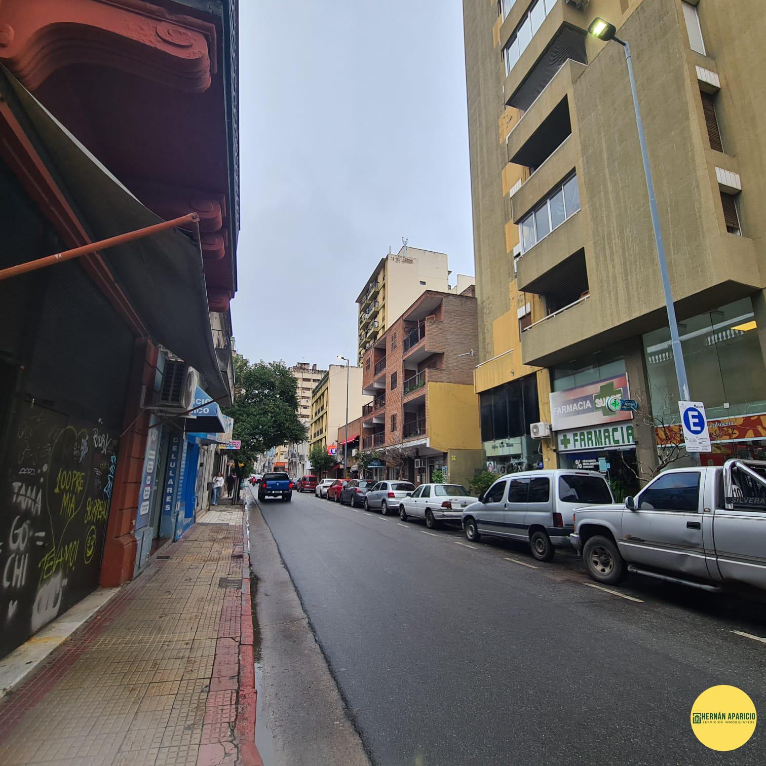 VENTA LOCAL EN EL CENTRO DE LA CIUDAD