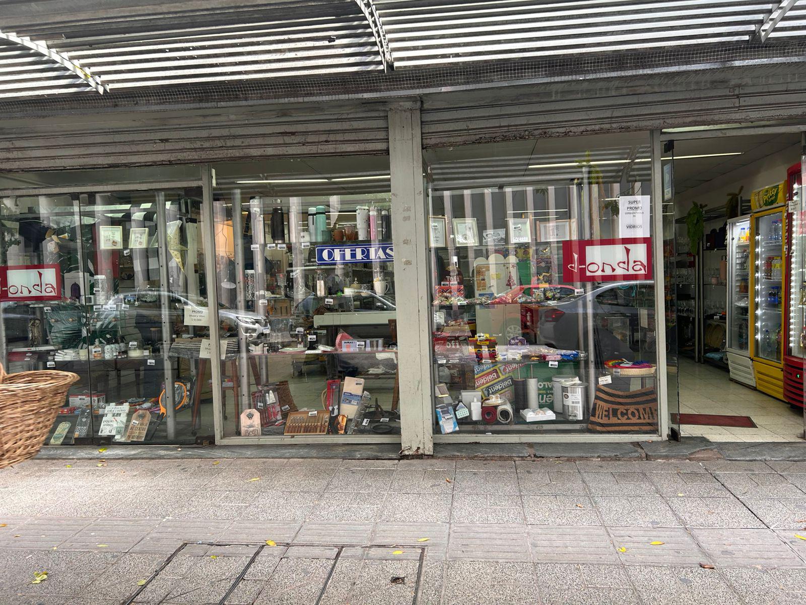 Alquiler local en el centro calle Bs As zona bancaria