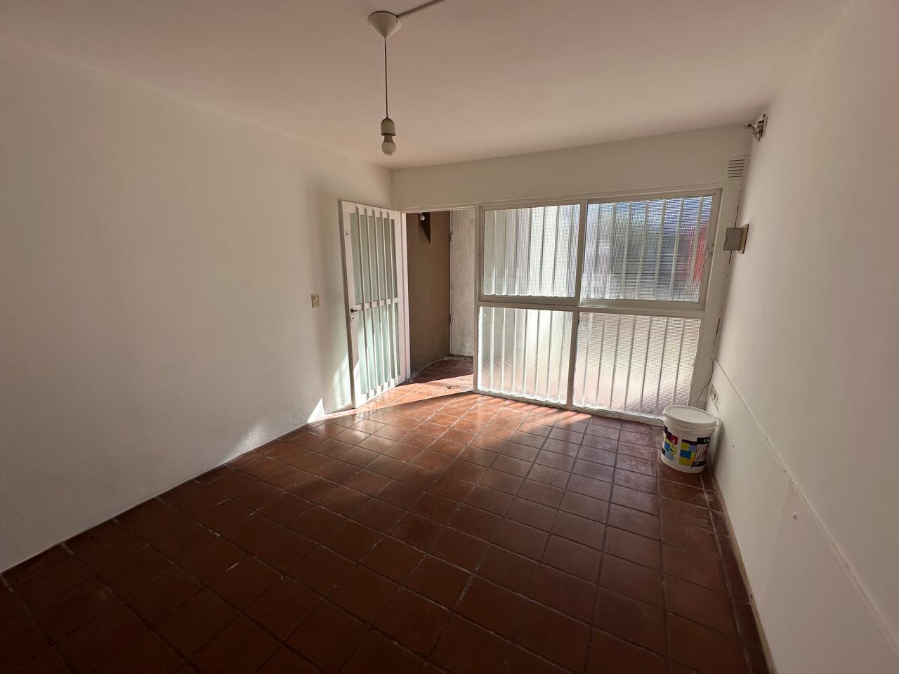 Departamento en alquiler PB - Barrio Jarind