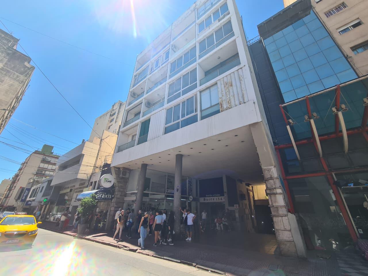 VENTA  MONOAMBIENTE CENTRICO AMPLIO