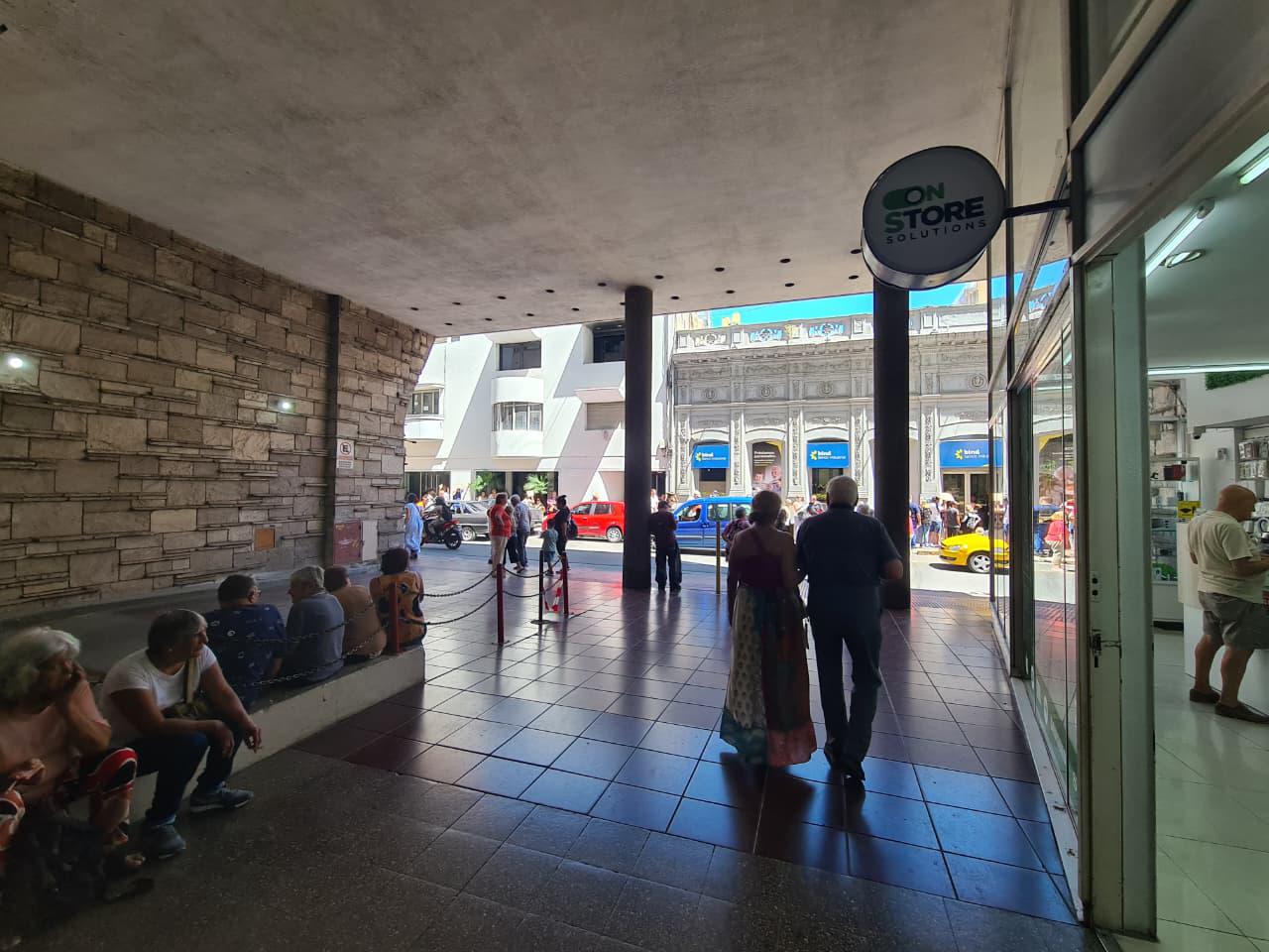 VENTA  MONOAMBIENTE CENTRICO AMPLIO
