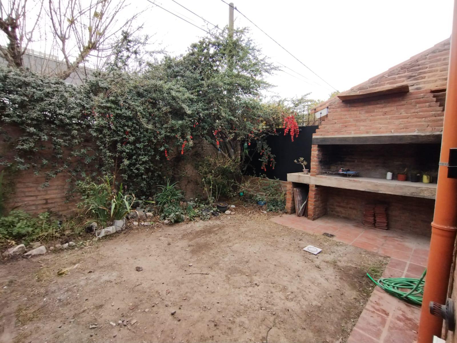 URCA - ALQUILER CASA 2 DORM