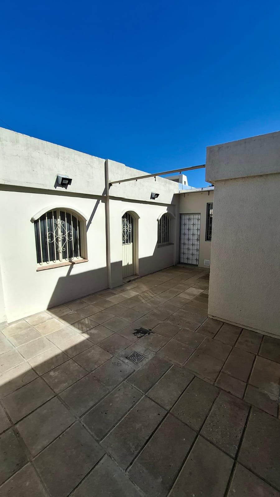 CASA EN ALQUILER BARRIO POETA LUGONES