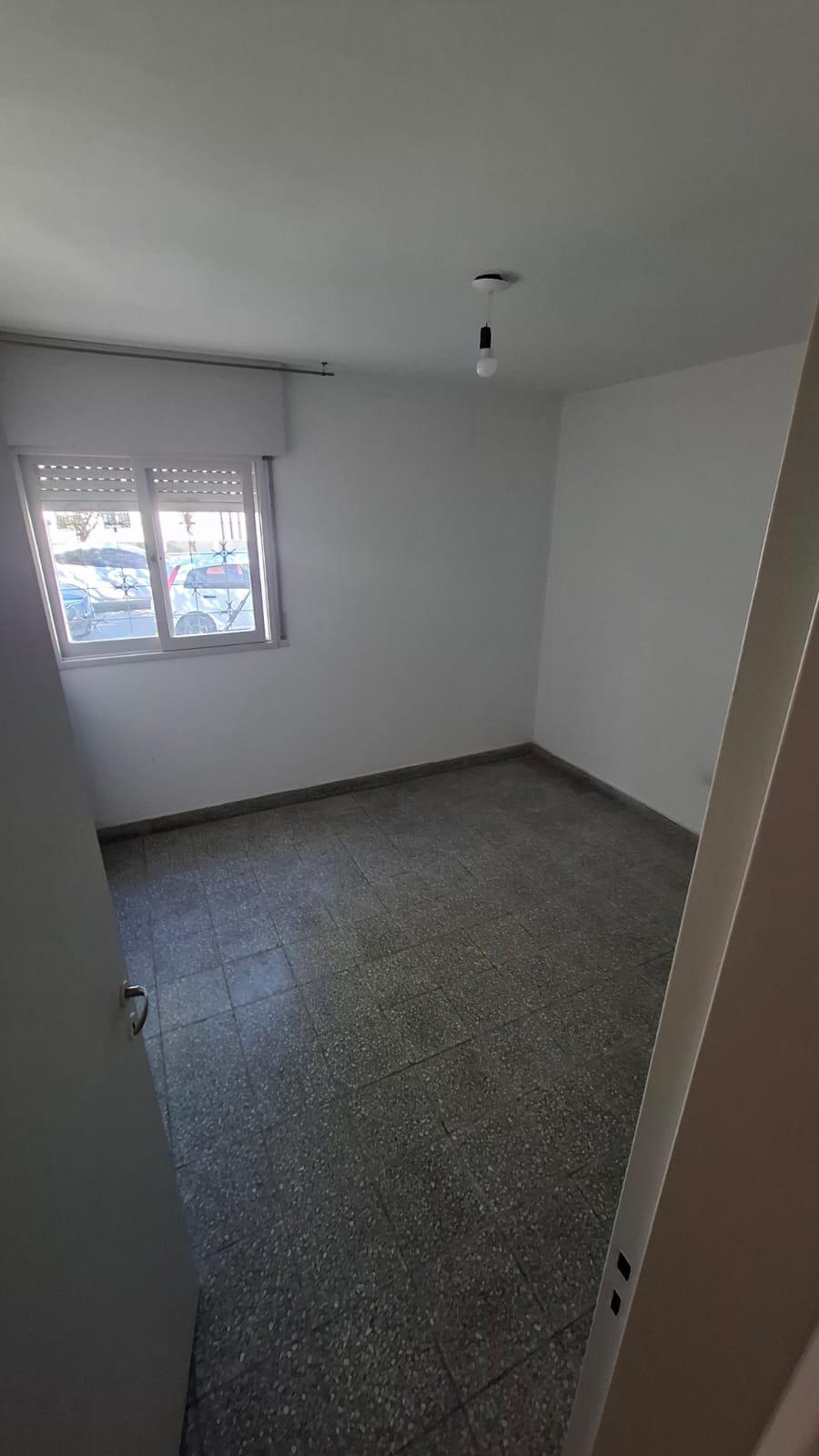 CASA EN ALQUILER BARRIO POETA LUGONES