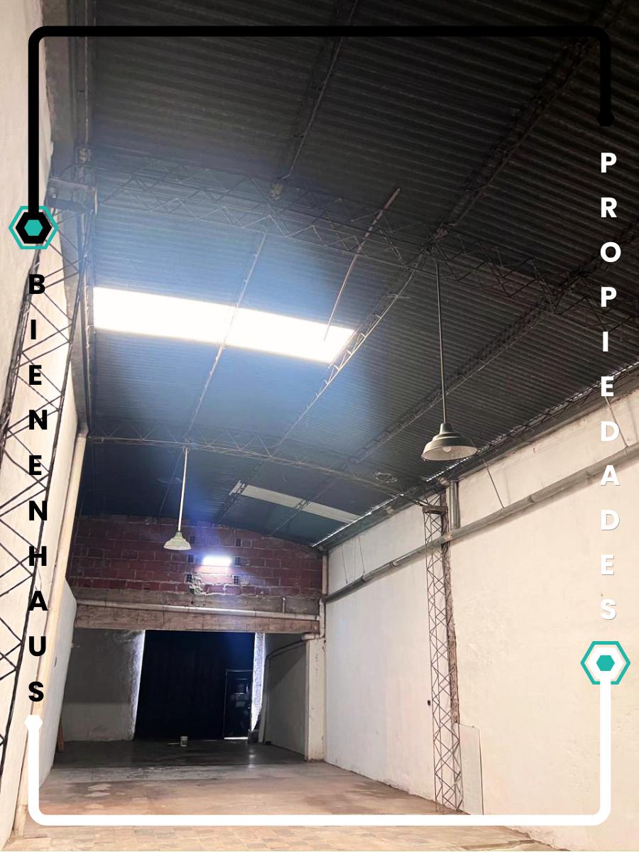 Galpón con departamento planta alta. Alta Córdoba