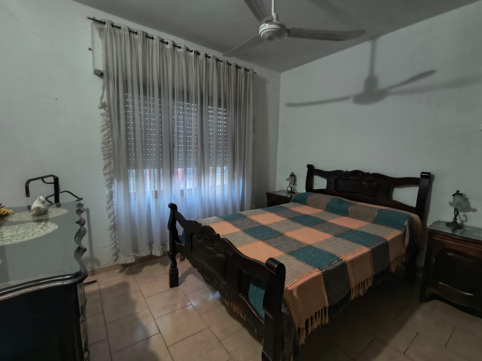 SAN VICENTE: CASA EN VENTA DE 3 DORMITORIOS COCHERA Y PATIO
