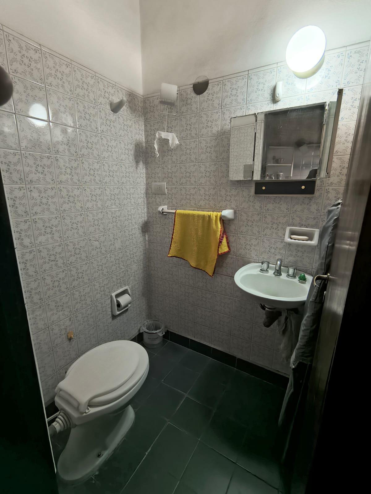 SAN VICENTE: CASA EN VENTA DE 3 DORMITORIOS COCHERA Y PATIO