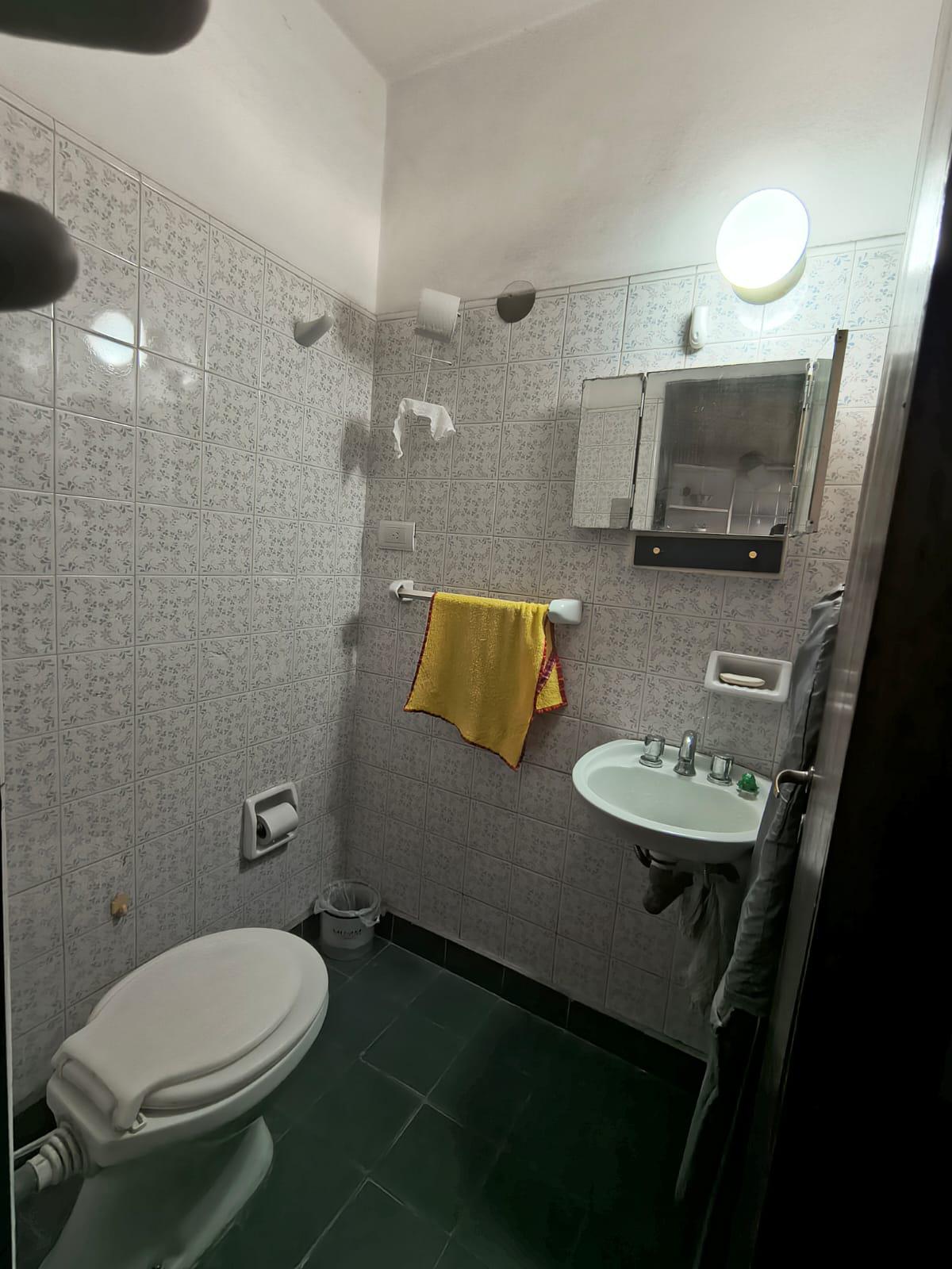 SAN VICENTE: CASA EN VENTA DE 3 DORMITORIOS COCHERA Y PATIO