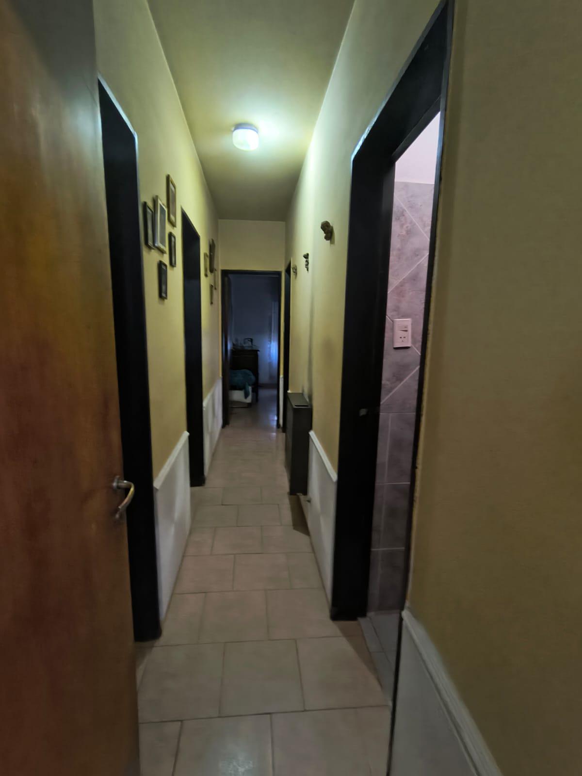 SAN VICENTE: CASA EN VENTA DE 3 DORMITORIOS COCHERA Y PATIO