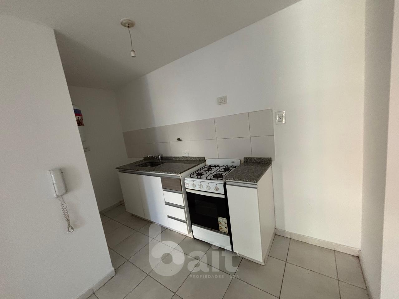 ALQUILO DEPARTAMENTO 1 DORMITORIO CON BALCON  ALBERDI