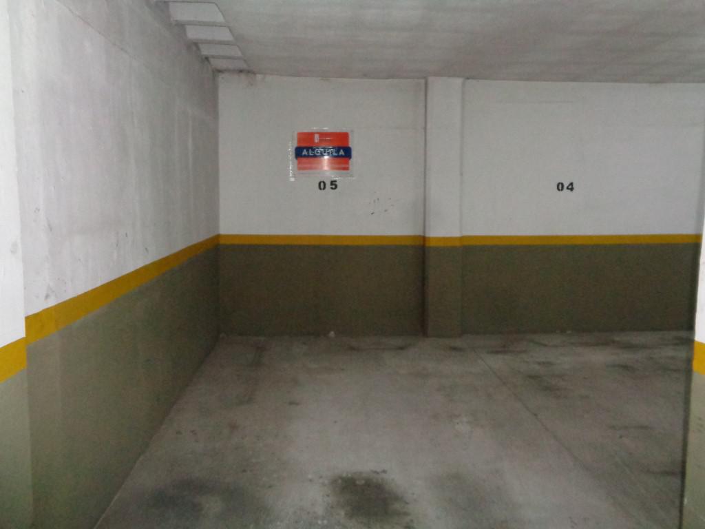 Barrio Nueva Córdoba - Excelente Cochera Privada, Amplia y Cubierta, en Edificio de Categoría, con Fácil Acceso y Portón Automático